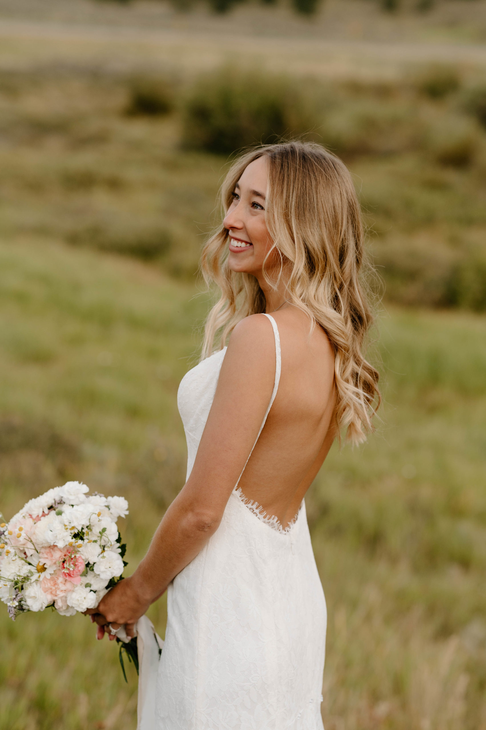 A stunning Breckenridge Colorado Elopement with amazing mountain views! 